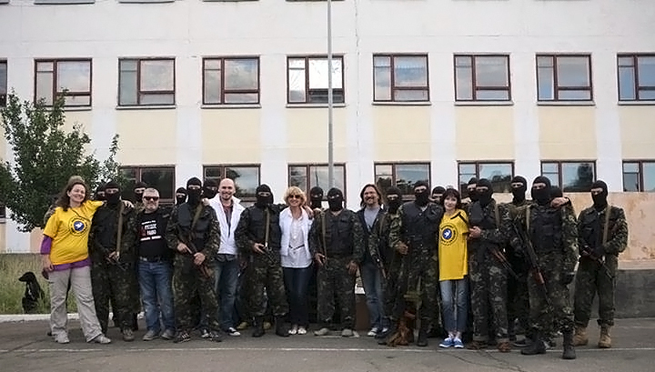 "Русскому радио" в Киеве мстят за помощь нацгвардии Украины "Русскому радио" в Киеве мстят за помощь нацгвардии Украины