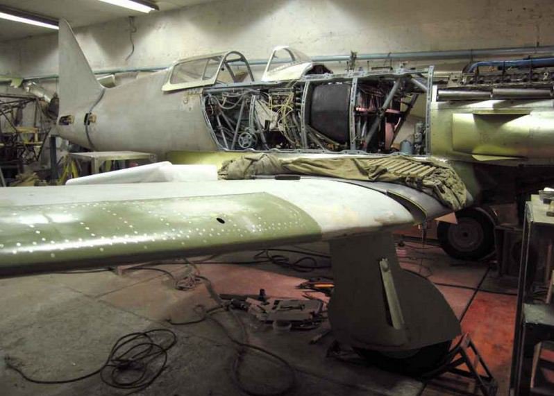 Те, кто не помнит своей истории, обречены повторять ее. Те, кто не помнит своей истории, обречены повторять ее.