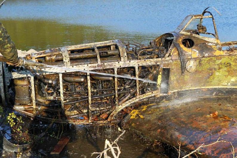 Те, кто не помнит своей истории, обречены повторять ее. Те, кто не помнит своей истории, обречены повторять ее.