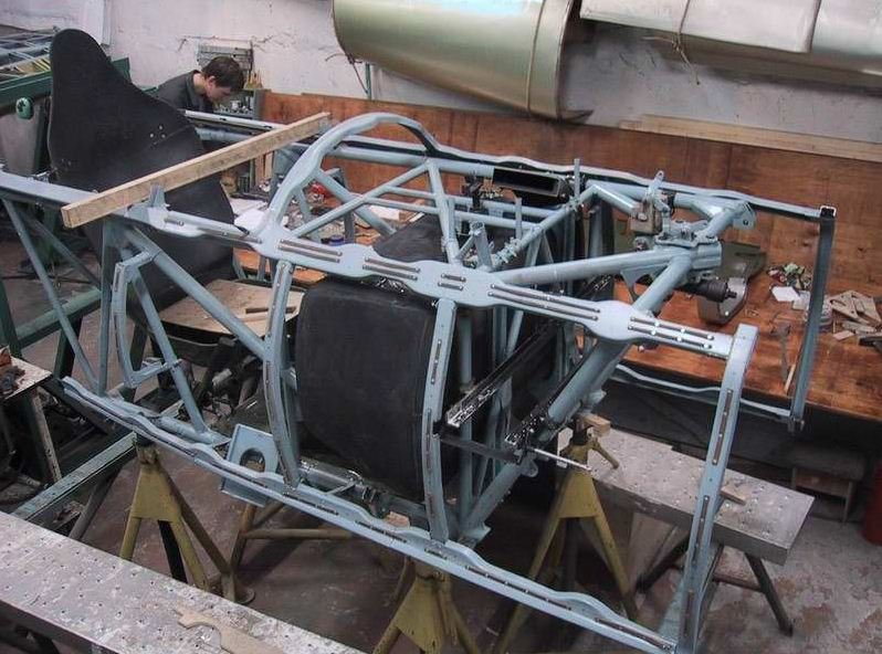 Те, кто не помнит своей истории, обречены повторять ее. Те, кто не помнит своей истории, обречены повторять ее.