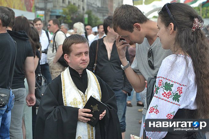 Пособники дьявола натравливают украинские бандформирования на УМЦ ПМ. ВИДЕО Пособники дьявола натравливают украинские бандформирования на УМЦ ПМ. ВИДЕО