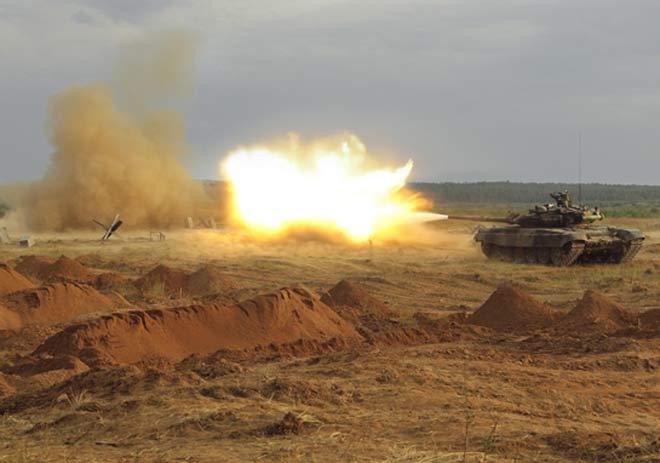 Танковый бой начался под Донецком Танковый бой начался под Донецком