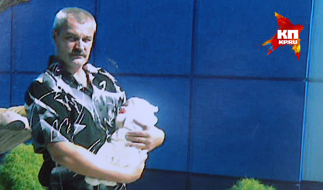 Авиация карателей разбомбила мирную станицу под Луганском Авиация карателей разбомбила мирную станицу под Луганском