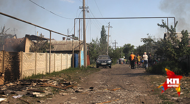 Авиация карателей разбомбила мирную станицу под Луганском Авиация карателей разбомбила мирную станицу под Луганском