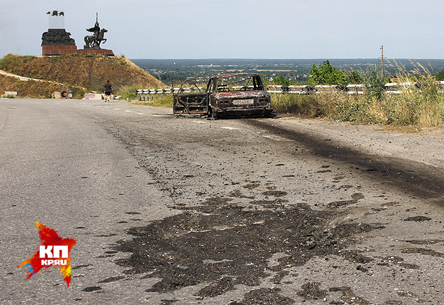 Авиация карателей разбомбила мирную станицу под Луганском Авиация карателей разбомбила мирную станицу под Луганском