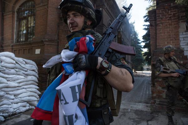 Ахметов: Нельзя бомбить и разрушать города, нельзя допускать, чтобы гибли и страдали люди Ахметов: Нельзя бомбить и разрушать города, нельзя допускать, чтобы гибли и страдали люди