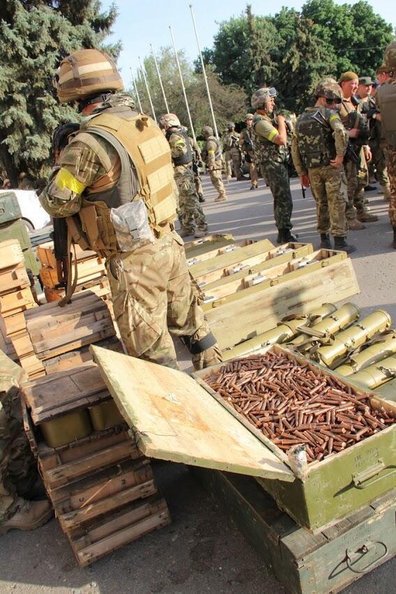 Ахметов: Нельзя бомбить и разрушать города, нельзя допускать, чтобы гибли и страдали люди Ахметов: Нельзя бомбить и разрушать города, нельзя допускать, чтобы гибли и страдали люди