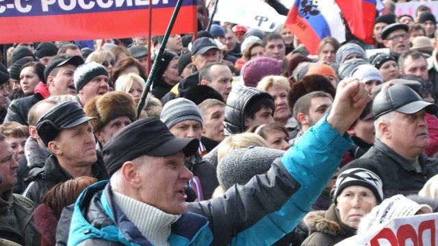 Жителей Донбасса могут лишить украинского гражданства. Жителей Донбасса могут лишить украинского гражданства.