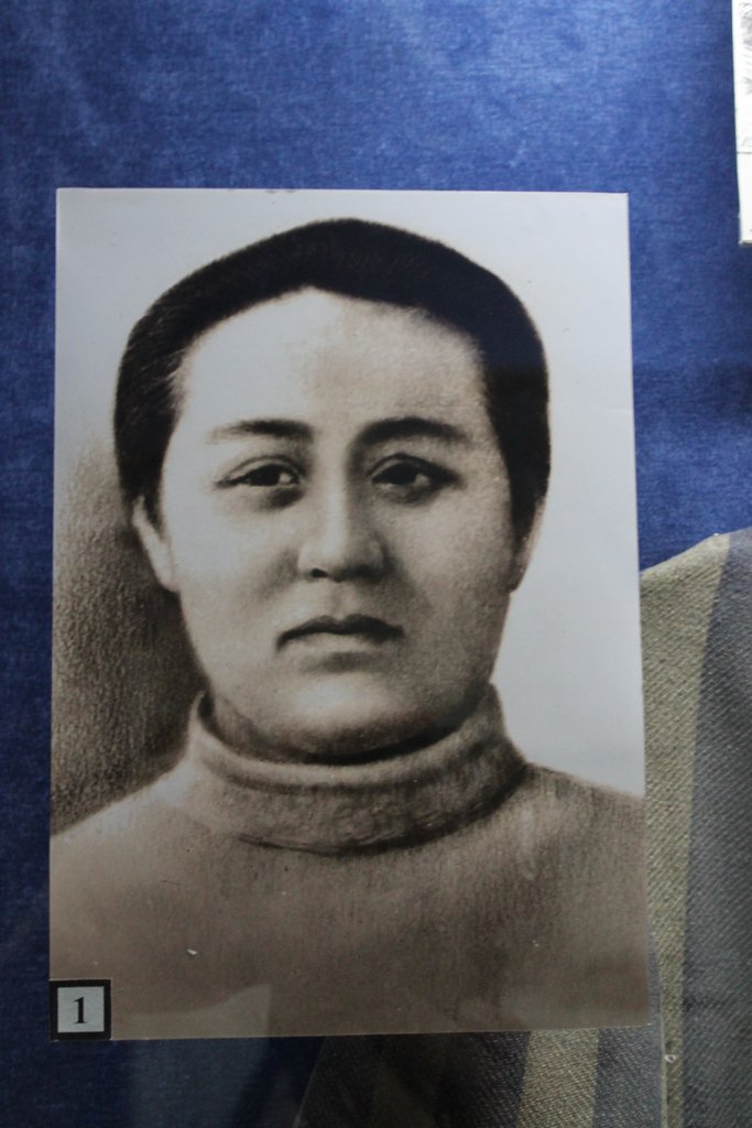 Армия ЛНР - духовные наследники героев Краснодона Армия ЛНР - духовные наследники героев Краснодона