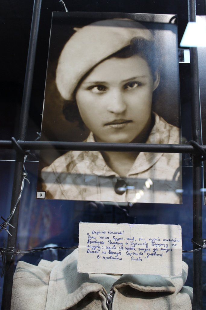 Армия ЛНР - духовные наследники героев Краснодона Армия ЛНР - духовные наследники героев Краснодона