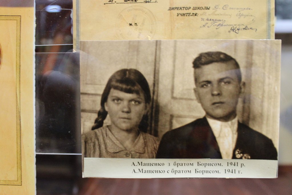 Армия ЛНР - духовные наследники героев Краснодона Армия ЛНР - духовные наследники героев Краснодона