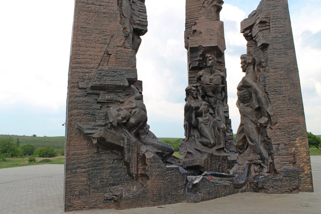 Армия ЛНР - духовные наследники героев Краснодона Армия ЛНР - духовные наследники героев Краснодона