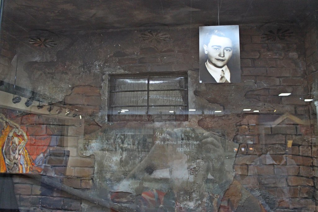 Армия ЛНР - духовные наследники героев Краснодона Армия ЛНР - духовные наследники героев Краснодона