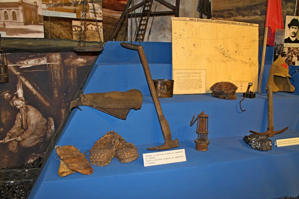 Армия ЛНР - духовные наследники героев Краснодона Армия ЛНР - духовные наследники героев Краснодона