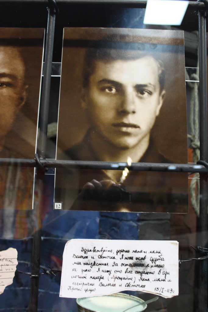 Армия ЛНР - духовные наследники героев Краснодона Армия ЛНР - духовные наследники героев Краснодона