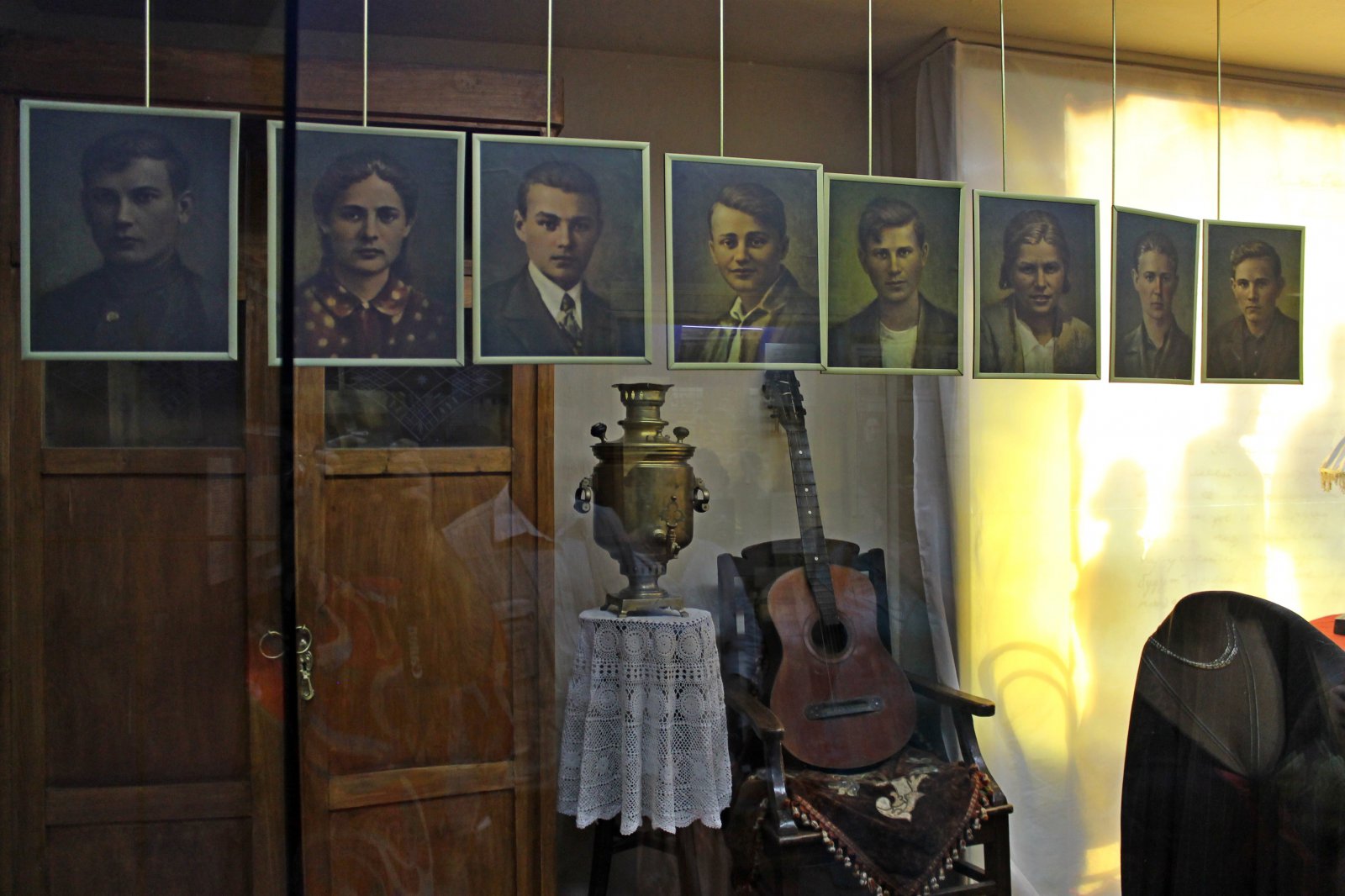 Армия ЛНР - духовные наследники героев Краснодона Армия ЛНР - духовные наследники героев Краснодона