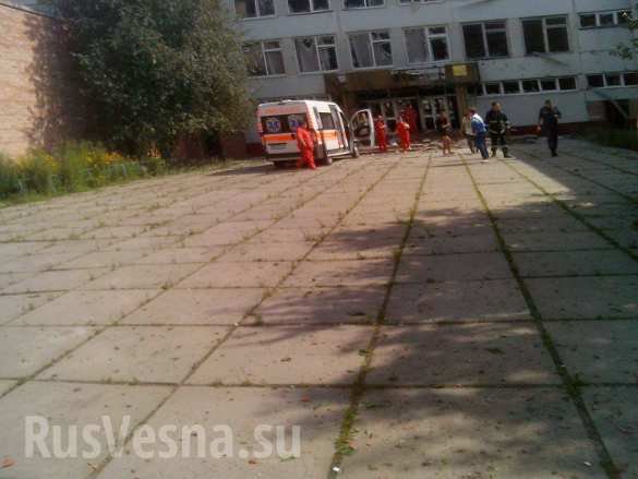 Луганск: танковая атака отбита, идут бои на окраинах, артиллерия врага бьет по городу Луганск: танковая атака отбита, идут бои на окраинах, артиллерия врага бьет по городу