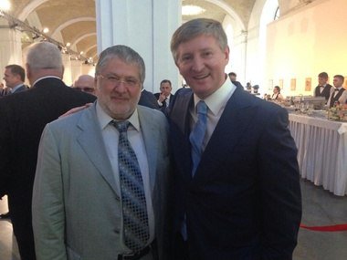 Коломойский открыто заявил, что собирает отжать бизнес у Фирташа и Ахметова. / Oligarchical mortal kombat Коломойский открыто заявил, что собирает отжать бизнес у Фирташа и Ахметова. / Oligarchical mortal kombat