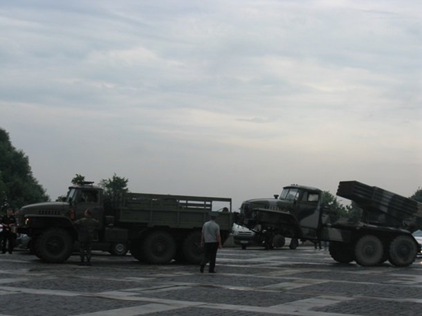 Дипломатам показали доказательства российской техники в Украине