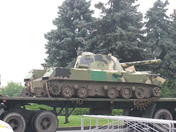 Дипломатам показали доказательства российской техники в Украине