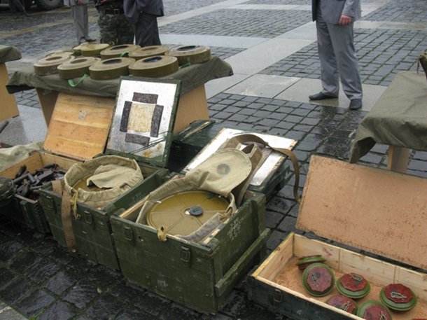 Дипломатам показали доказательства российской техники в Украине