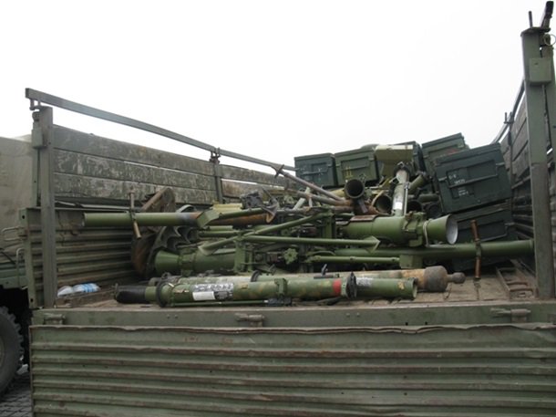 Дипломатам показали доказательства российской техники в Украине