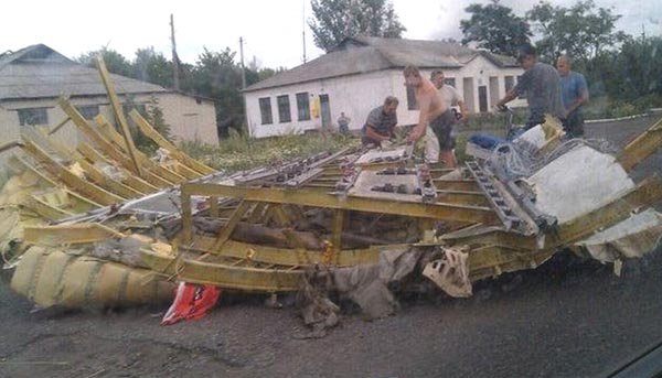 Кто принес в жертву Boeing 777 в небе над Донецком? Кто принес в жертву Boeing 777 в небе над Донецком?