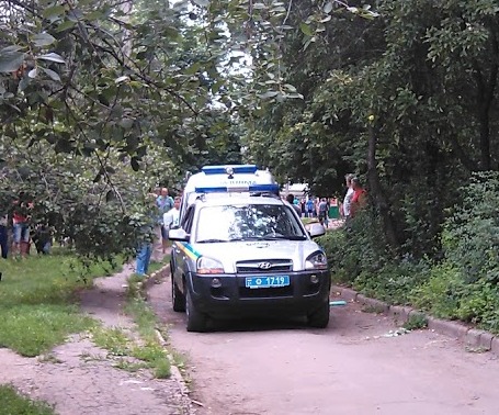 В Харькове неизвестный расстрелял инкассаторов: трое погибли В Харькове неизвестный расстрелял инкассаторов: трое погибли
