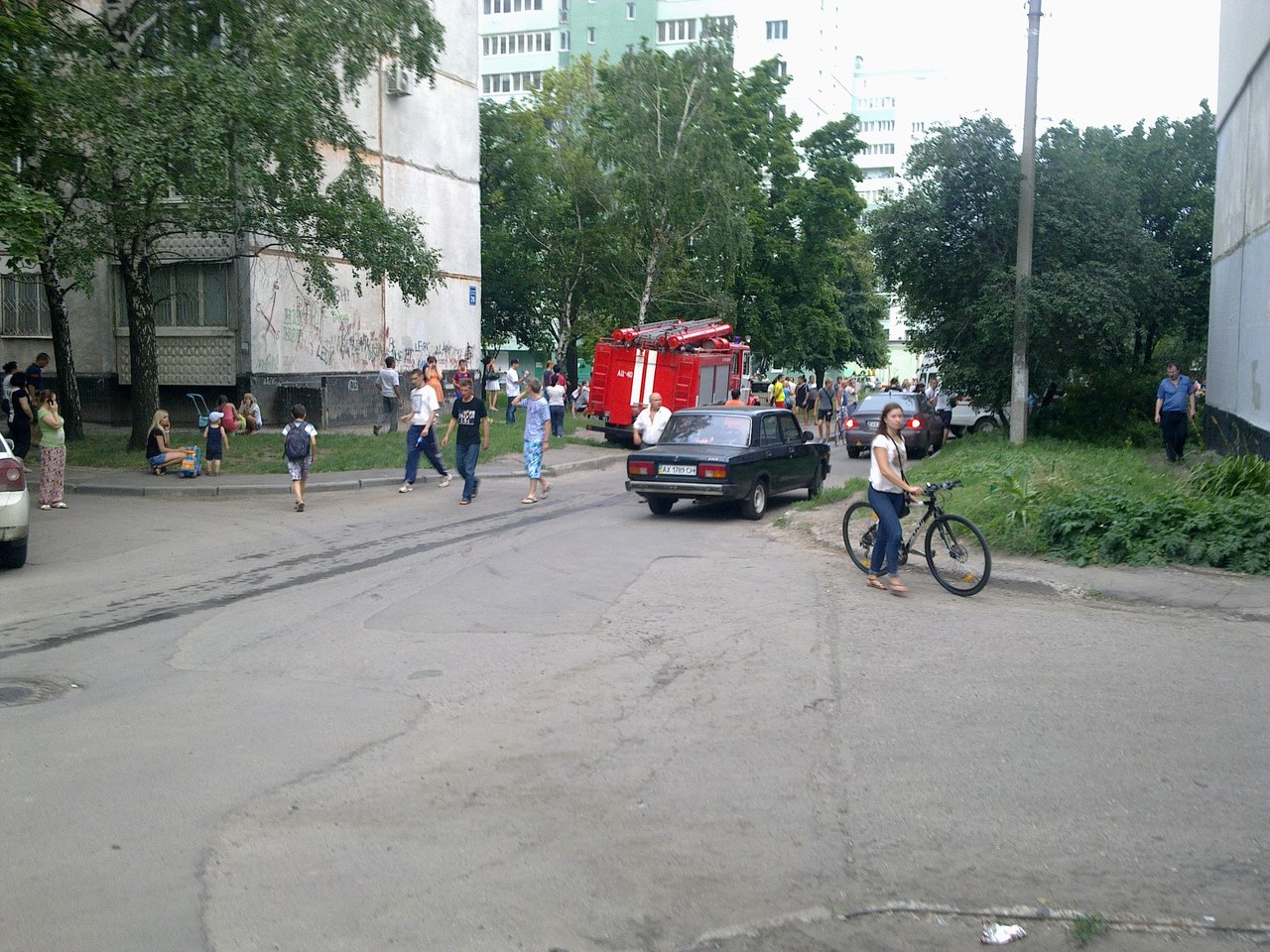 В Харькове неизвестный расстрелял инкассаторов: трое погибли В Харькове неизвестный расстрелял инкассаторов: трое погибли