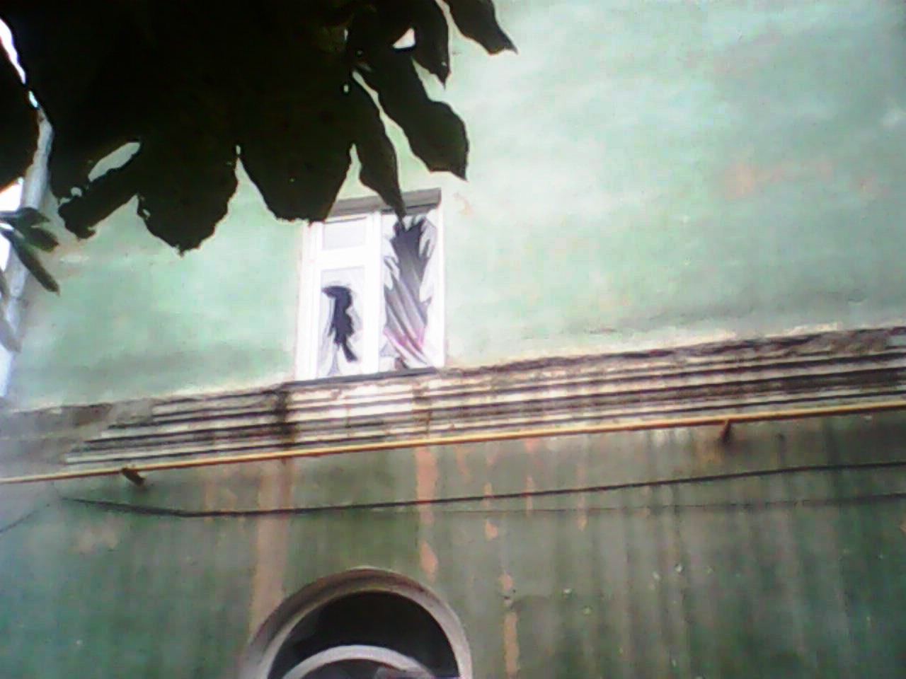 Луганск: последствия обстрела центра города 18.07.2014 18+ Луганск: последствия обстрела центра города 18.07.2014 18+