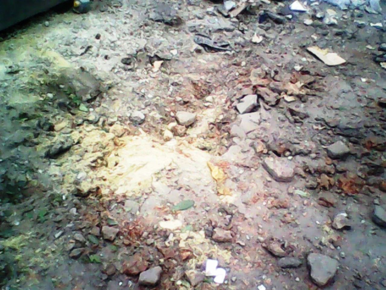 Луганск: последствия обстрела центра города 18.07.2014 18+ Луганск: последствия обстрела центра города 18.07.2014 18+