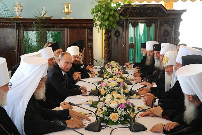 Встреча В.В.Путина с членами Священного синода и представителями поместных православных церквей Встреча В.В.Путина с членами Священного синода и представителями поместных православных церквей