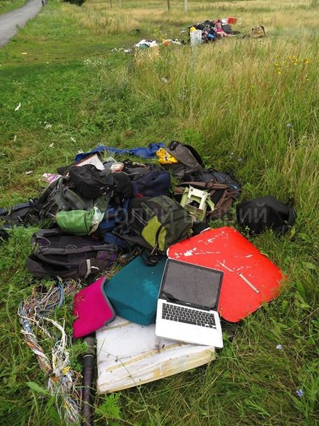 Место падения Боинга. (фото, видео) 18+ Место падения Боинга. (фото, видео) 18+