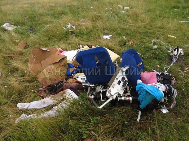 Место падения Боинга. (фото, видео) 18+ Место падения Боинга. (фото, видео) 18+