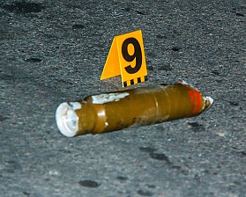 В Бердянске здание СБУ обстреляли из гранатометов В Бердянске здание СБУ обстреляли из гранатометов