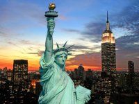 Америка катится к обрыву. Стоит ли её догонять?