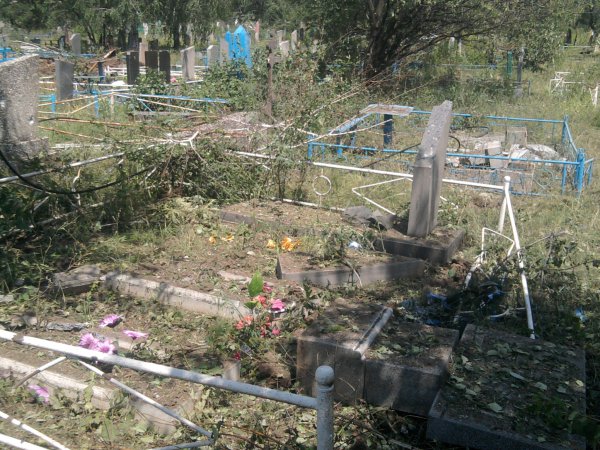 Нацгады воюют с мертвецами