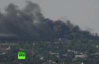 Украинская армия и ополченцы сражаются за Луганск 