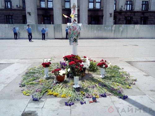 В Одессе вандалы уничтожили мемориал погибшим 2 мая