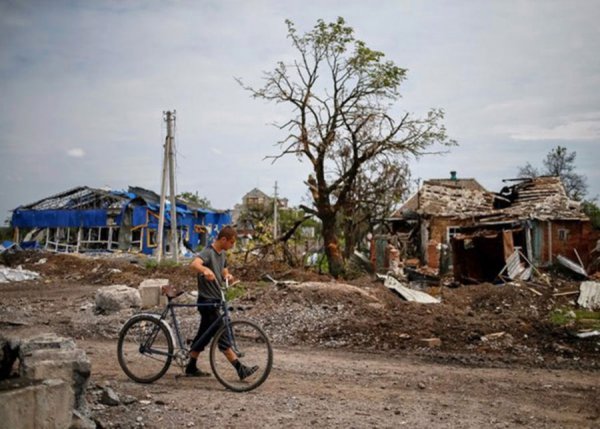 Донбасс не станет на колени перед карателями!! ФОТОГАЛЕРЕЯ!