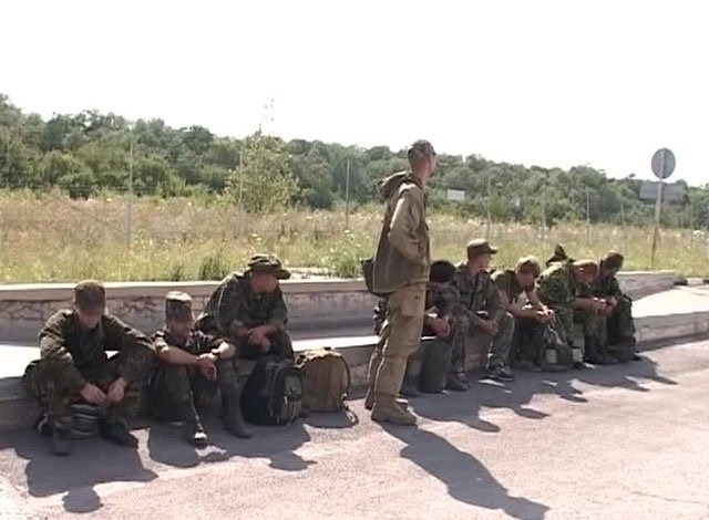 ФСБ: еще одна группа украинских военных готовится уйти в Россию ФСБ: еще одна группа украинских военных готовится уйти в Россию