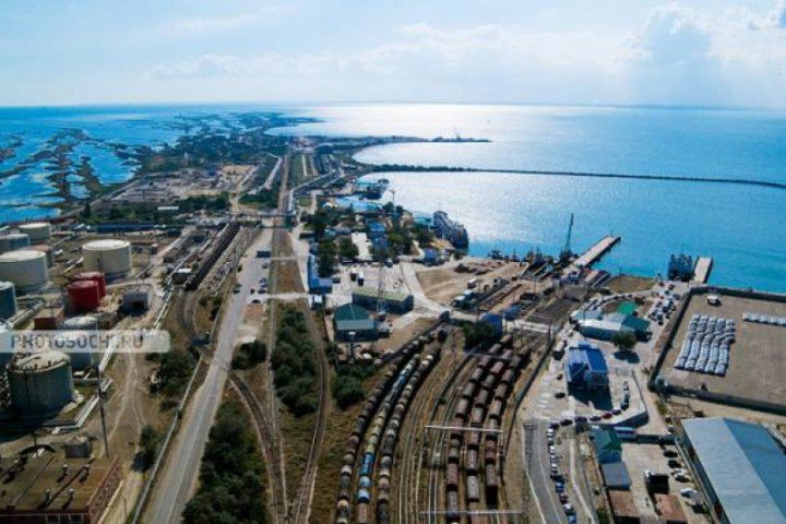 Медведев распорядился расширить акваторию порта Кавказ Медведев распорядился расширить акваторию порта Кавказ