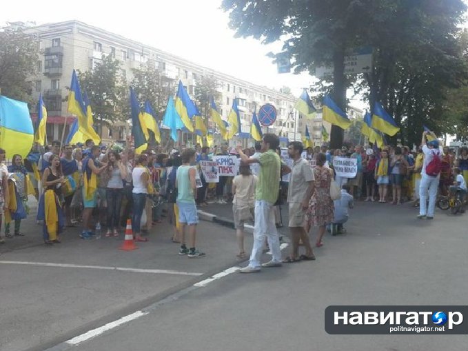 Кернес готовится провозгласить Харьковскую народную республику 23 августа, — активисты (ФОТО) Кернес готовится провозгласить Харьковскую народную республику 23 августа, — активисты (ФОТО)