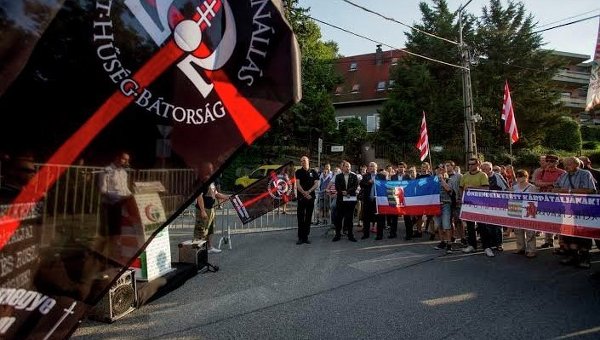 Венгерская и русинская общины Закарпатья объединяют свои усилия в борьбе за федерализацию Венгерская и русинская общины Закарпатья объединяют свои усилия в борьбе за федерализацию