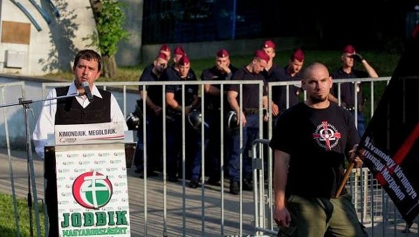 Венгерская и русинская общины Закарпатья объединяют свои усилия в борьбе за федерализацию Венгерская и русинская общины Закарпатья объединяют свои усилия в борьбе за федерализацию