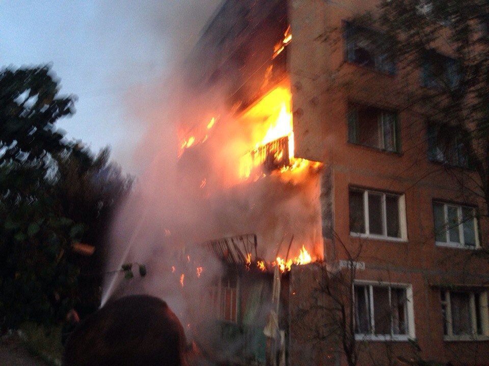 Поселок Гольма под Горловкой, последствия обстрела украинских карателей, 10 августа Поселок Гольма под Горловкой, последствия обстрела украинских карателей, 10 августа