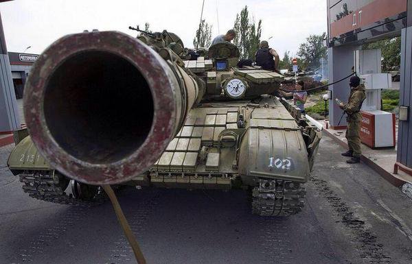 За две недели ополченцы захватили 22 танка