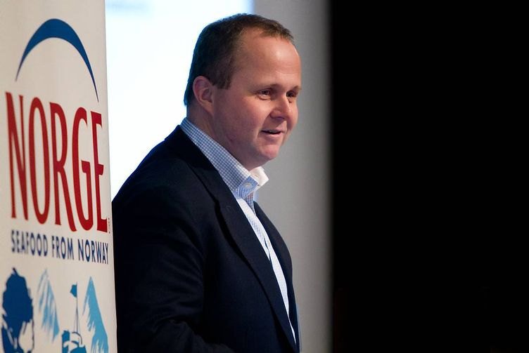 Норвежская реакция на бойкот: рабочих - уволим, сельдь - в Исландию, лососей морозим до Рождества Норвежская реакция на бойкот: рабочих - уволим, сельдь - в Исландию, лососей морозим до Рождества