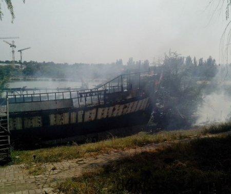 Хунта продолжает артиллерийские обстрелы Новороссии