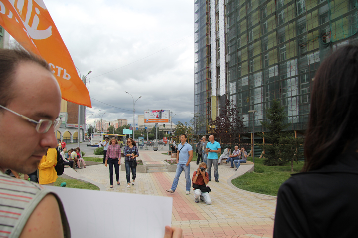 На марши независимости в Новосибирске и Калининграде вышли миллионы невидимок